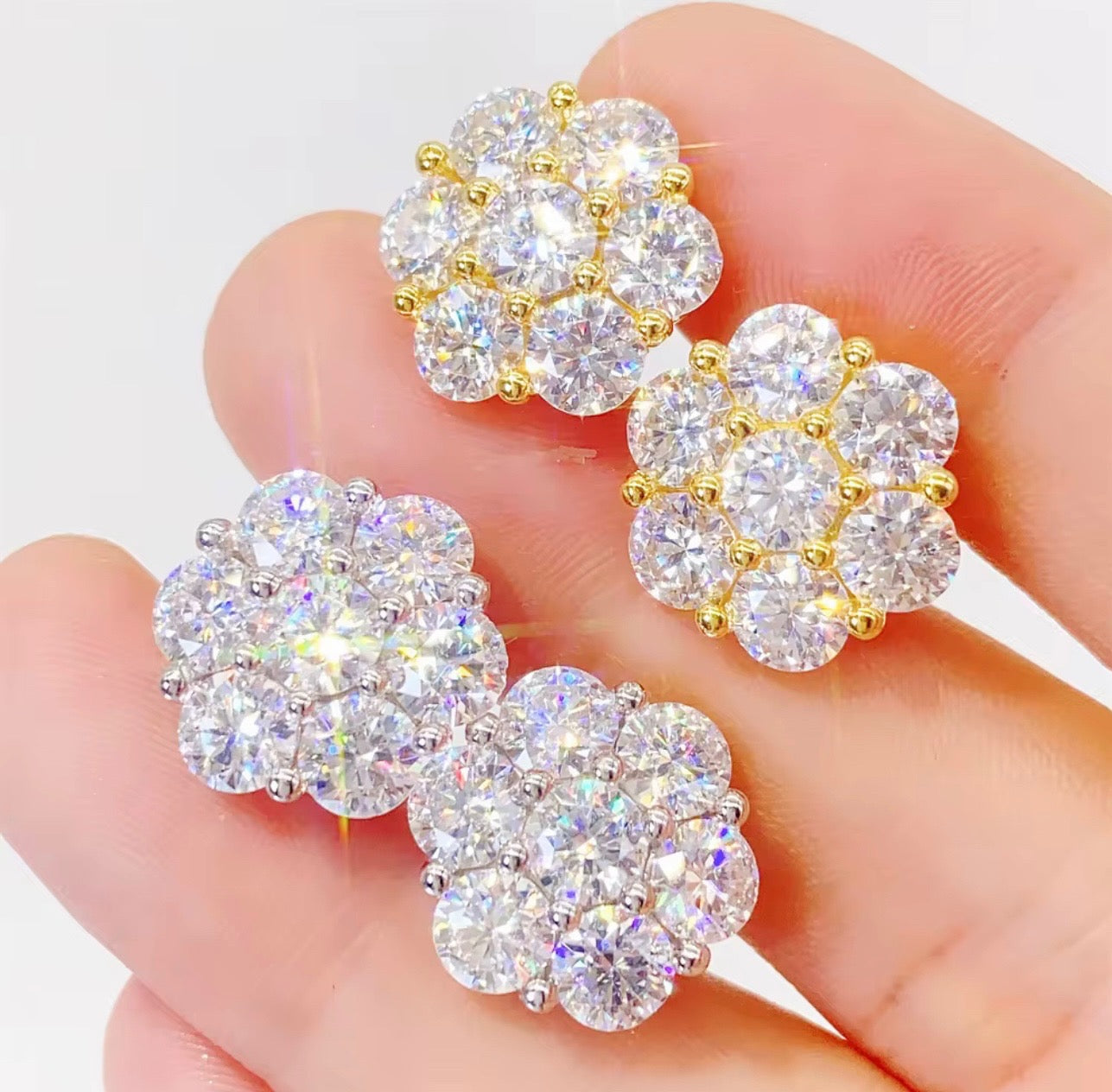 FLOWER CLUSTER STUD EARRINGS